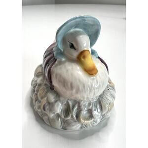 BEATRIX POTTER Jemima Puddleduck Made A Feather Nest 1983 Porcelain Figurine